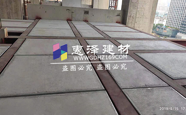 钢边框保温隔热轻型板